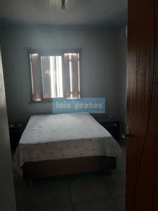 Imagem Ótima casa térrea, pátio grande, toda murada, portão acionamento eletrônico