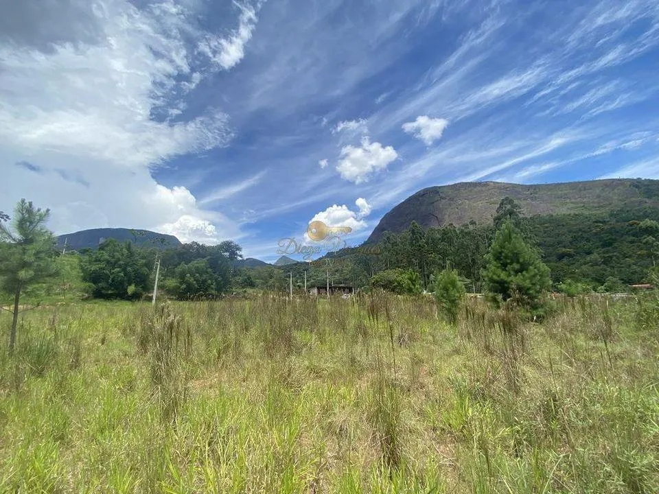 Imagem Terreno em Condomínio para Venda em Teresópolis / RJ no bairro Fazenda Alpina