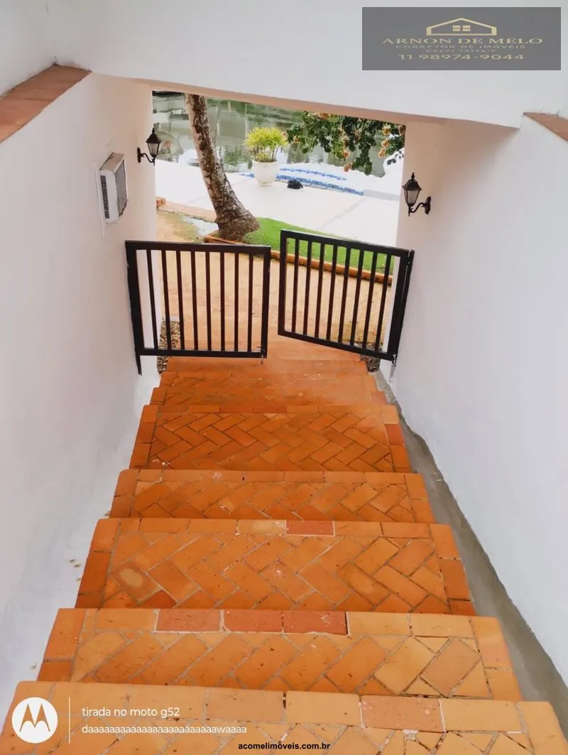 Imagem Casas no Litoral para venda em Guarujá no bairro Acapulco