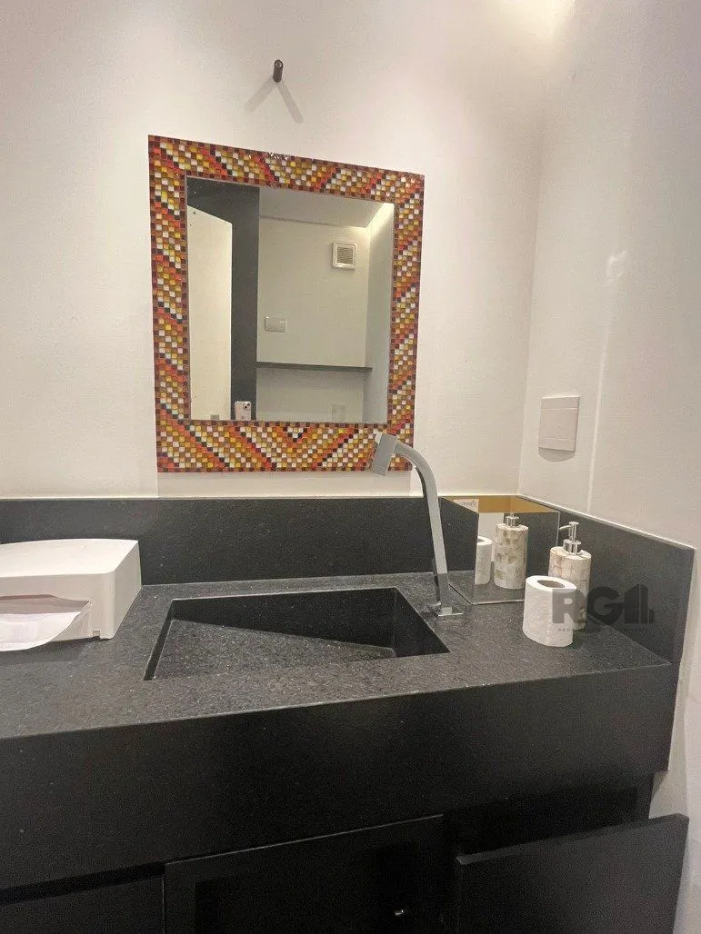 Imagem Prestígio e Conforto: Sala Comercial c/ Vaga no Moinhos de Vento