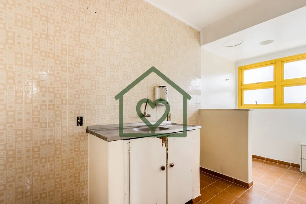 Imagem Descubra este encantador apartamento reformado com ótimo preço, pronto para morar e ideal para inv...