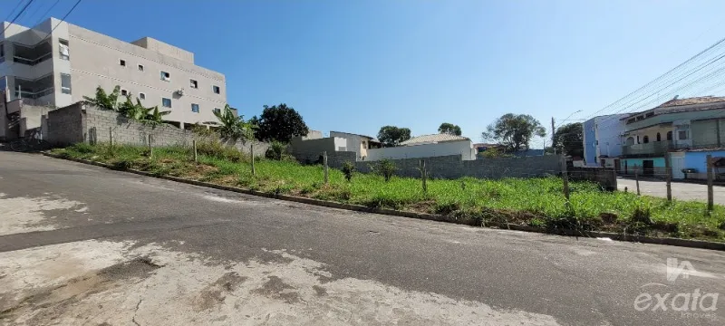 Imagem lote em jacaraipe, bairro castelandia, de esquina medindo 10x30, escriturado e registrado, pronto pra financiamento ou pagamento a vista
