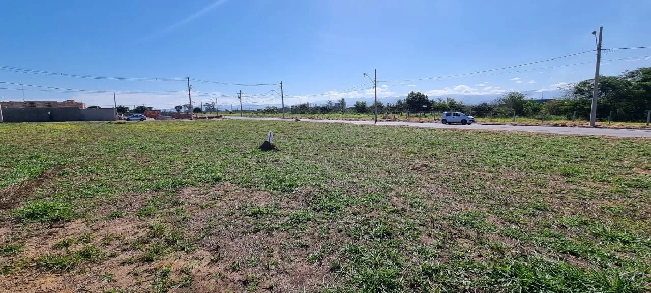 Imagem Terreno plano de 175 m² à venda no Residencial Veredas, próximo à NOVELIS, com infraestrutura completa e pronto para construir.