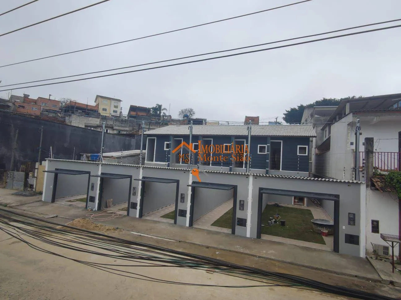 Imagem Sobrado com 2 dormitórios à venda, 74 m² por R$ 405.000,00 - Jardim Amazonas - Itaquaquecetuba/SP