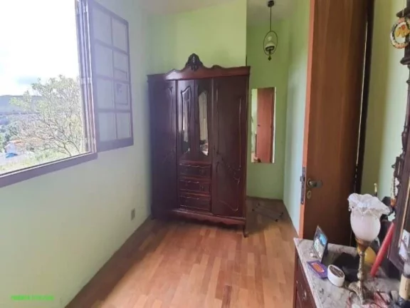 Imagem Linda casa, construção ecológica, com aquecimento solar.
Construção com menos de 10 anos.
área...