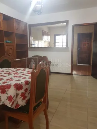 Imagem Excelente sobrado dividido em 3 apartamentos
