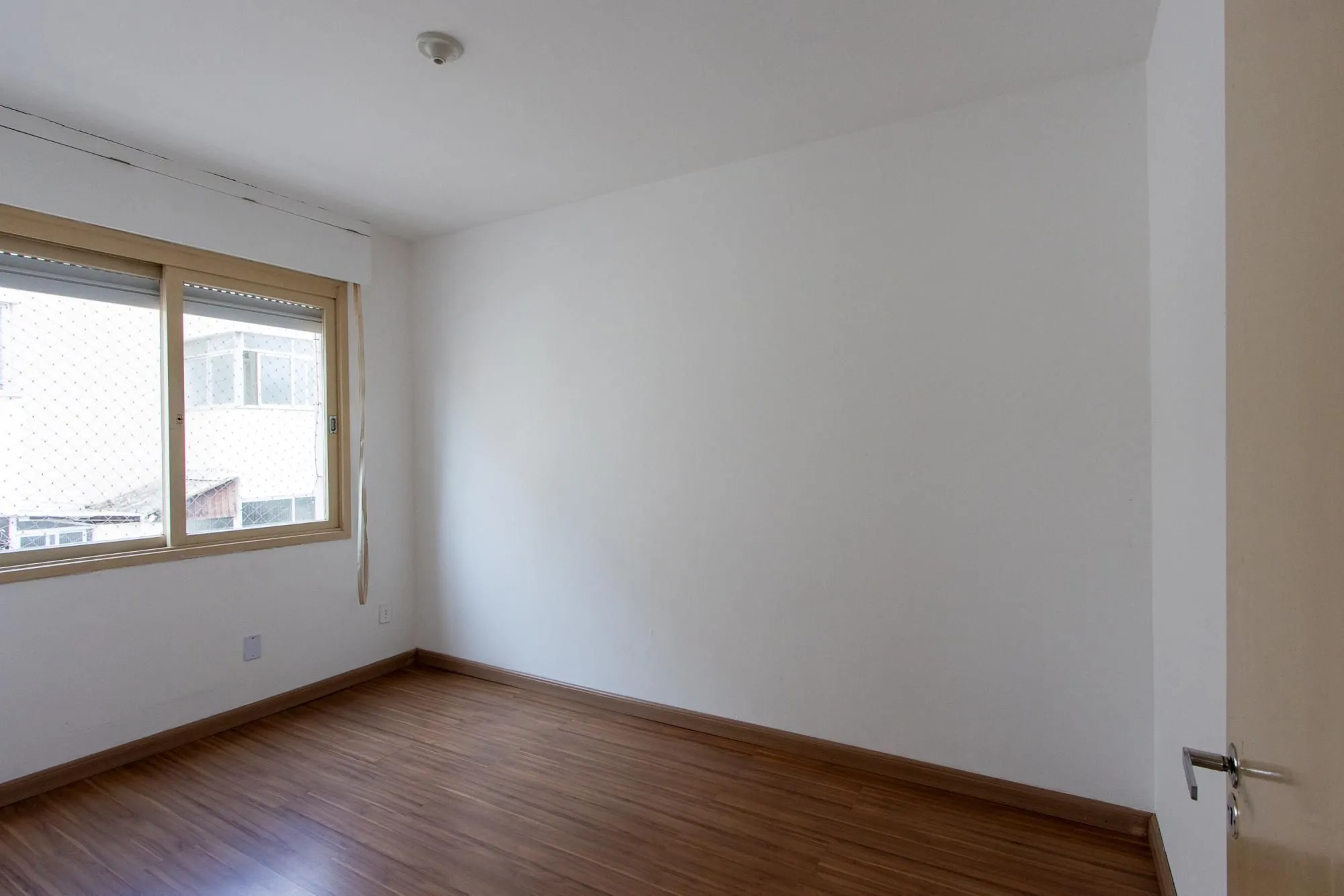 Imagem Apartamento 2 quartos, com 1 vaga escriturada - Bairro Tristeza