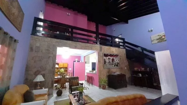 Imagem BELISSIMA CASA NO CENTRO DA CIDADE EM LOCAL TRANQUILO E PERTO DA PRAIA