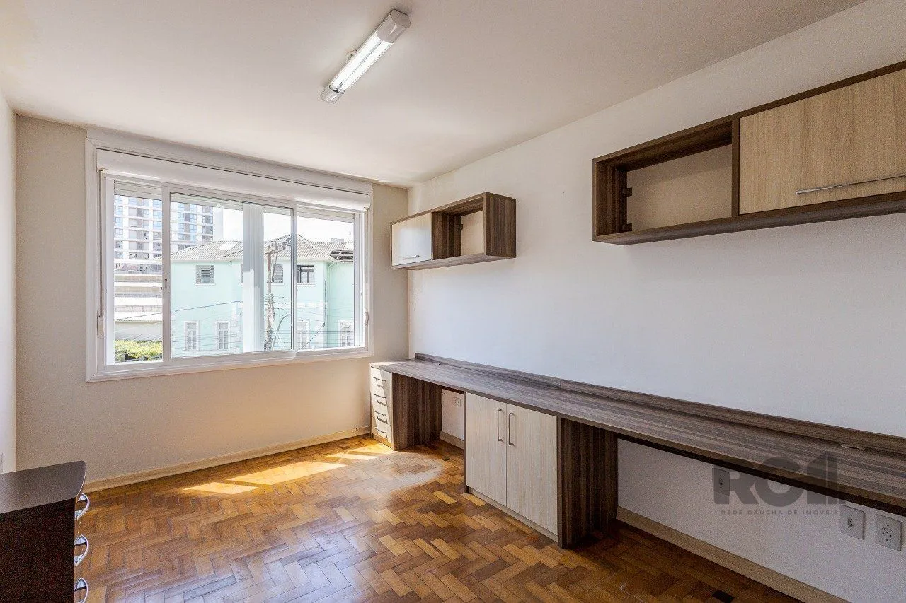 Imagem Apartamento de 3 quartos no bairro Cidade Baixa em Porto Alegre