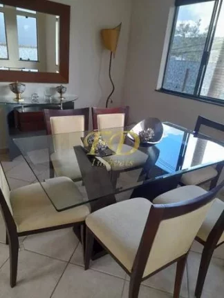 Imagem Casa com Piscina a Venda em Atibaia