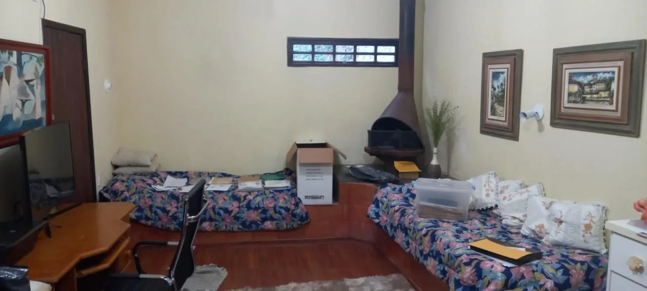 Imagem Casa em Condomínio para Venda em Petrópolis / RJ no bairro Itaipava