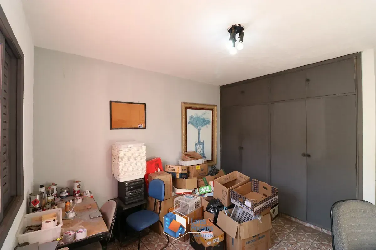 Imagem Sobrado para venda em Vila Ipojuca com 4 quartos, sendo 1 suíte, 520m²