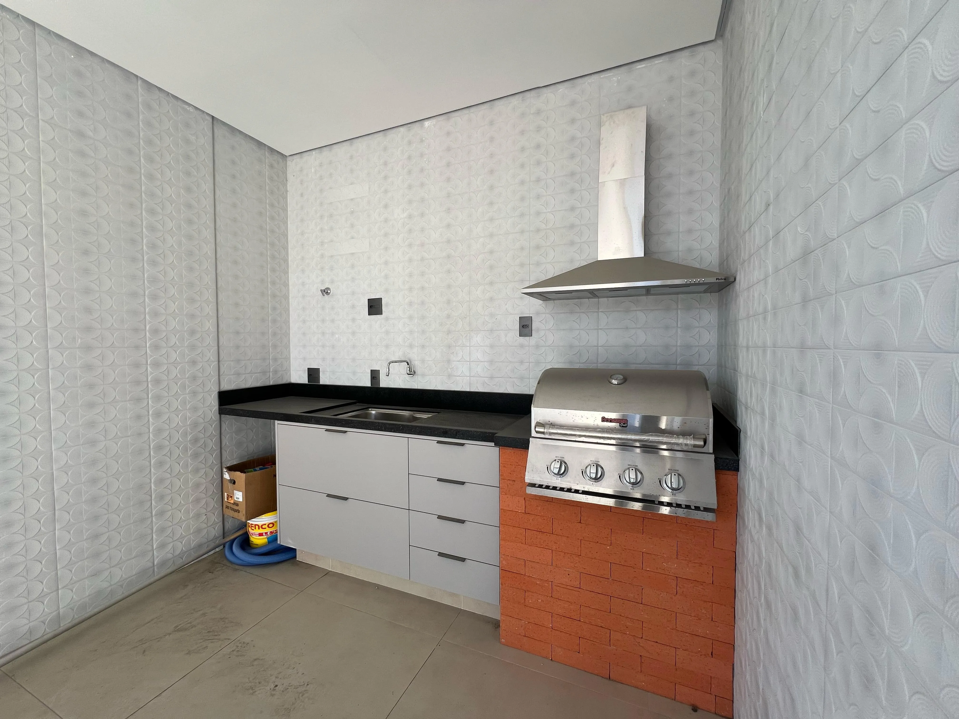 Imagem Exclusiva Casa Térrea com 4 Suítes e Piscina no Alphaville Nova Esplanada 3