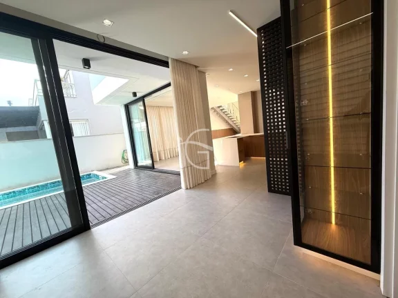 Imagem Casa de Condomínio à venda na Rua Guilherme Zilmann em Joinville - SC