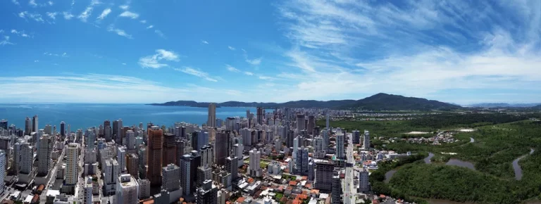Imagem Apartamento para venda no bairro Meia Praia em Itapema