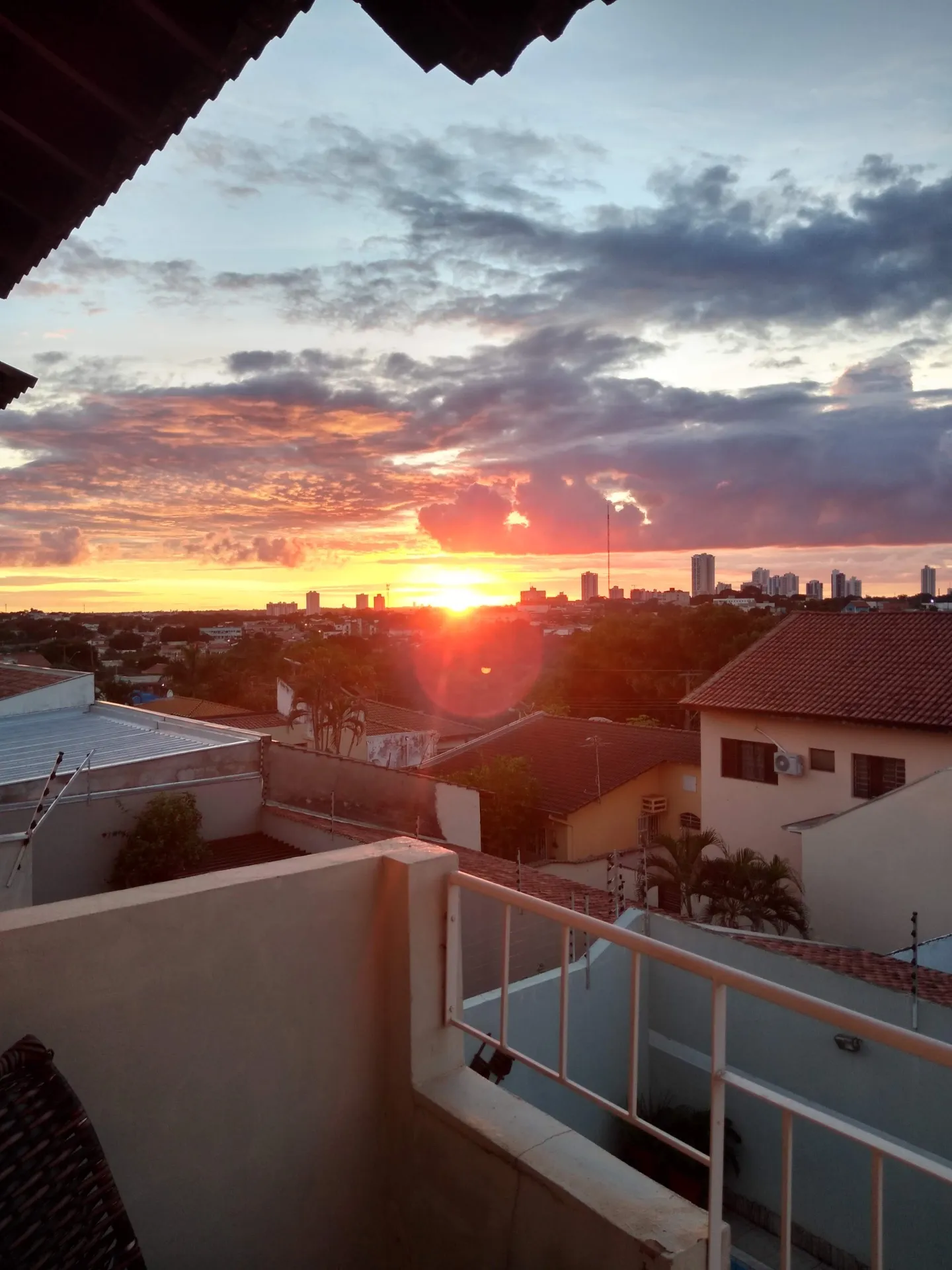 Imagem Sobrado 5 Quartos Bairro Santa Cruz