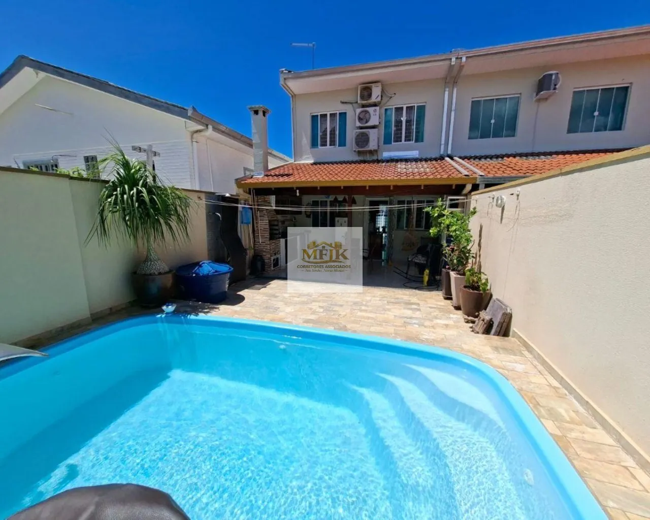 Imagem Casa de 4 quartos à venda em Santa Terezinha