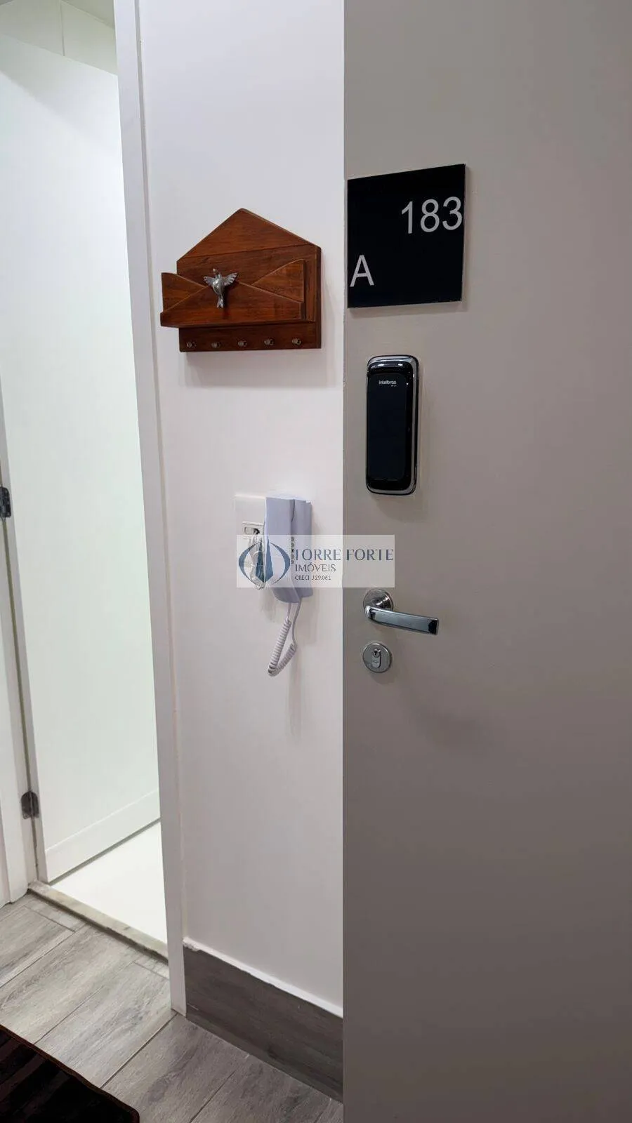 Imagem Lindo apartamento com 26 m² mobiliado e bem localizado, 400 metros do metrô