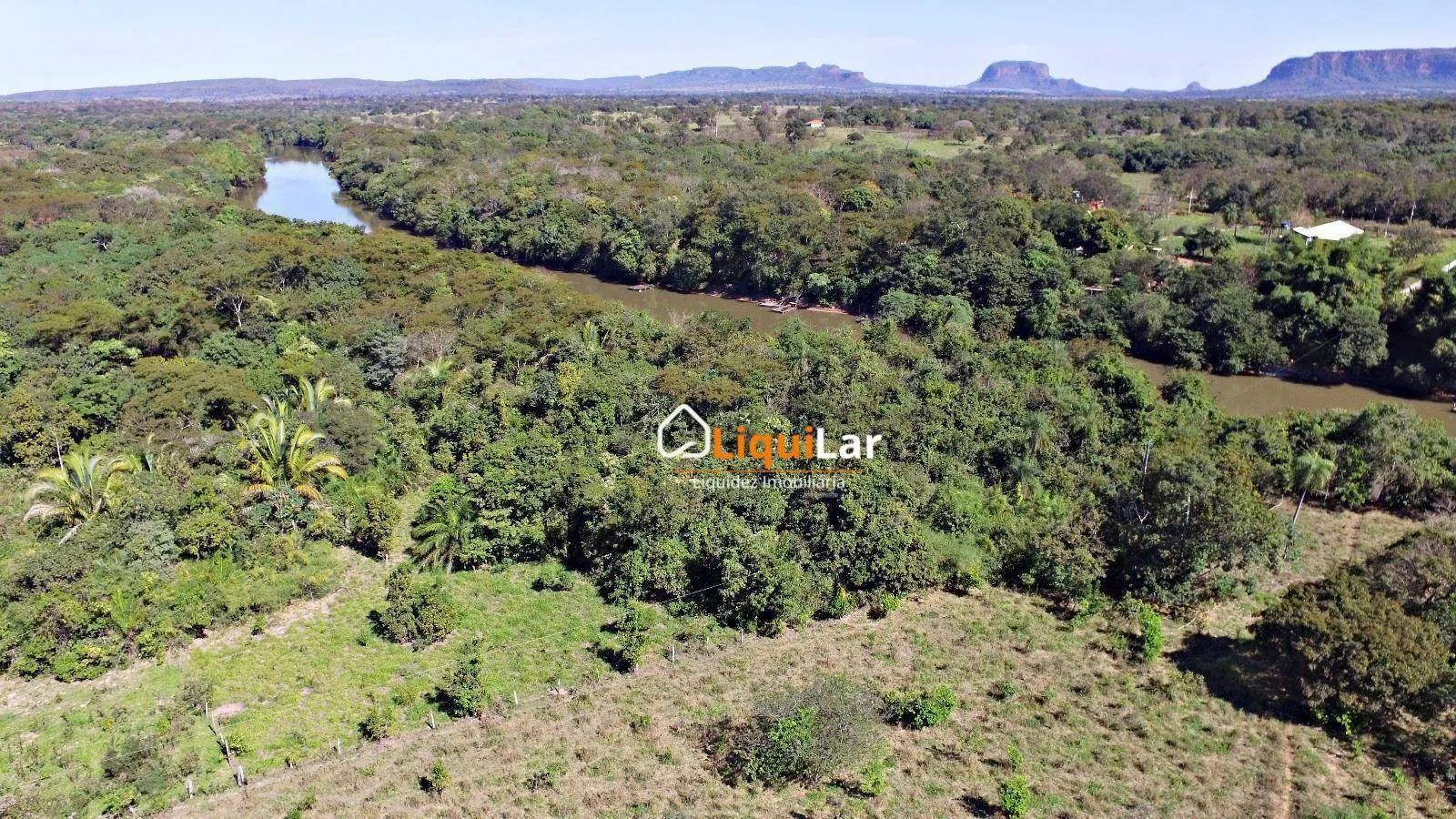 Imagem Chácara à Venda em Piraputanga com Fundo para o Rio Aquidauana, 6,5 Hectares e Casa Sede Completa