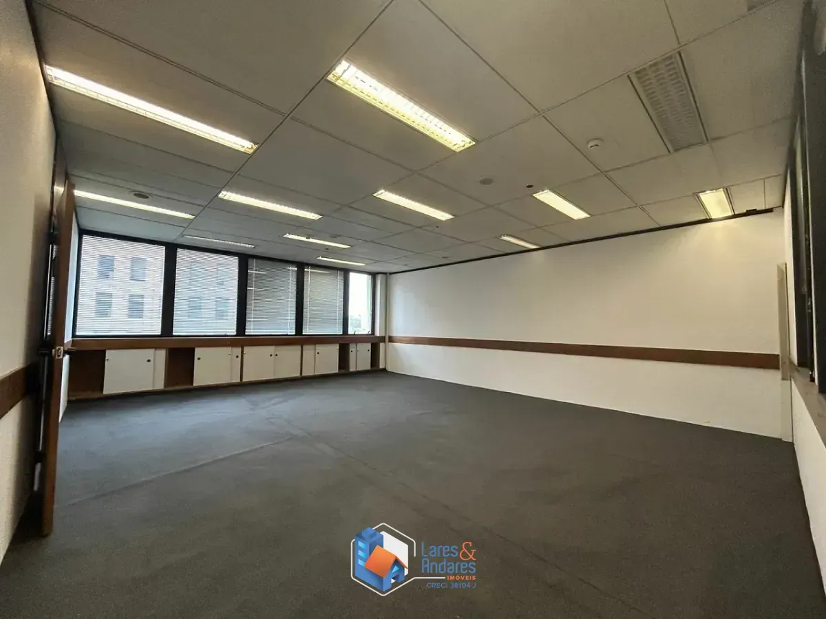 Imagem Conjunto comercial para venda em Chácara Santo Antônio (Zona Sul), 526m²