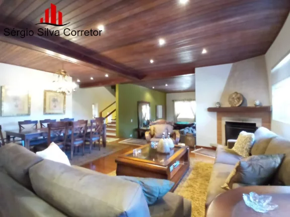 Imagem Casa a Venda com 04 Suítes em Condomínio Fechado.