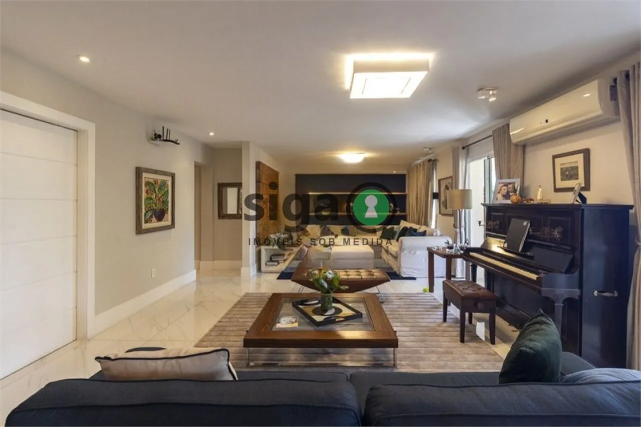 Imagem Apartamento de Alto Padrão com 4 Suítes e 5 Vagas em Moema.