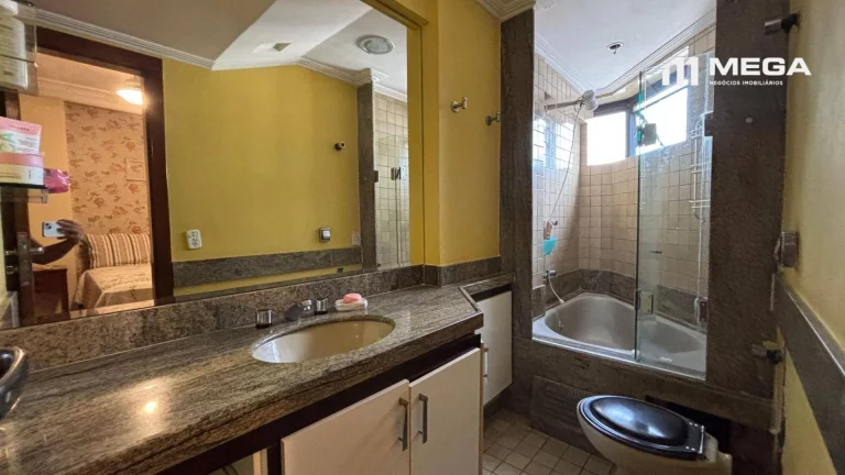 Imagem Apartamento com 4 dormitórios à venda, 301 m² por R$ 2.370.000 - Praia da Costa - Vila Velha/ES