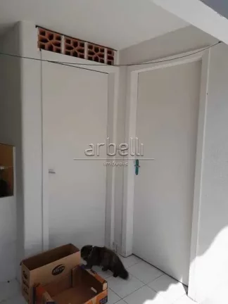 Imagem Casa com 150 M² com 2 dormitórios, 1 banheiro, sala, cozinha, área serviços, quintal, vaga de ga...
