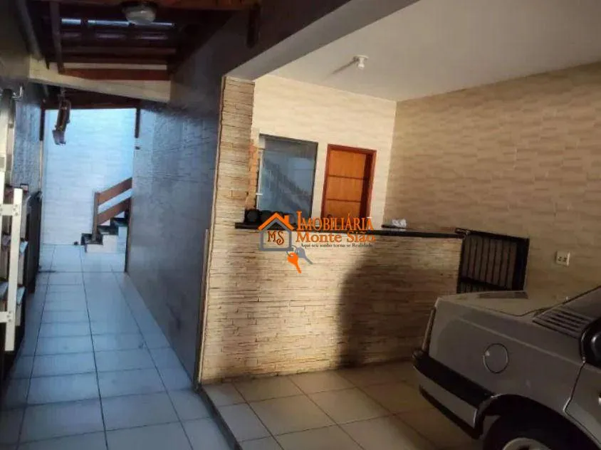 Imagem Sobrado com 2 dormitórios à venda, 280 m² por R$ 902.000,00 - Jardim Santa Clara - Guarulhos/SP