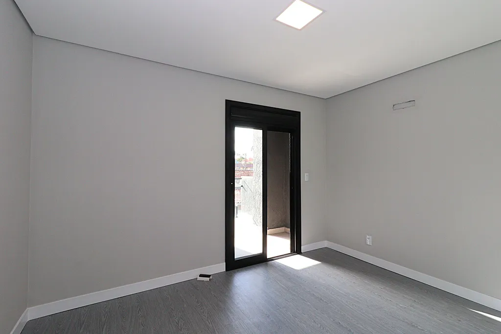 Imagem Casa de Condomínio em São Sebastião