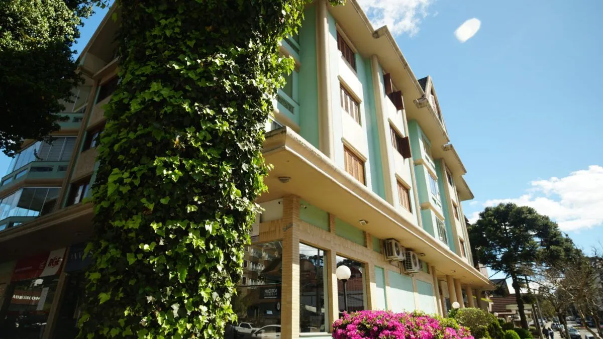 Imagem Apartamento no Centro de Gramado de 2 dormitórios e vaga