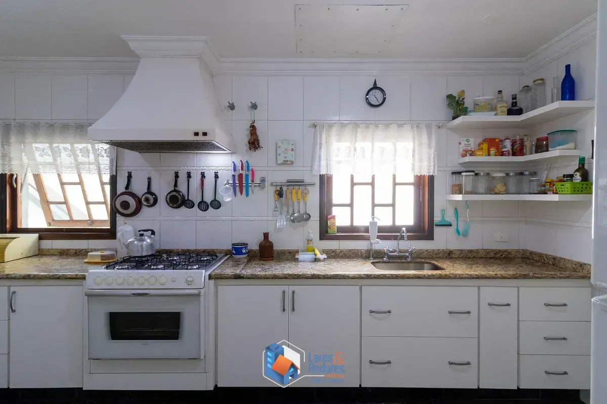 Imagem Sobrado para venda em City América com 4 quartos, sendo 3 suítes, 400m²