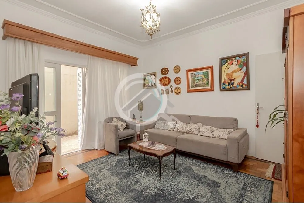 Imagem Excelente apartamento térreo localizado no bairro Menino Deus. Imóvel com 76m² distribuído em 2 ...