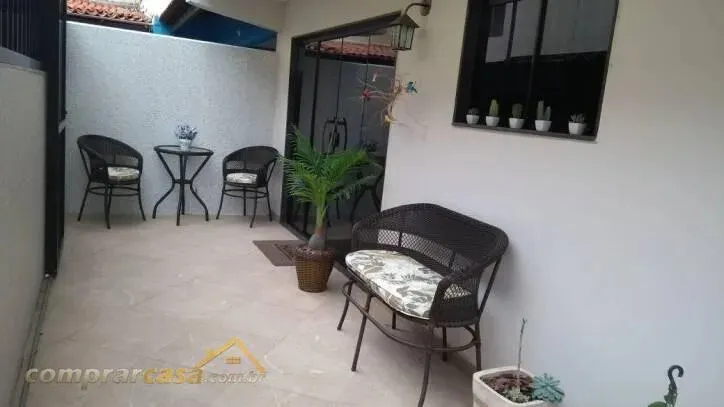 Imagem Casa em Condomínio para Venda em Cabo Frio / RJ no bairro Jardim Flamboyant