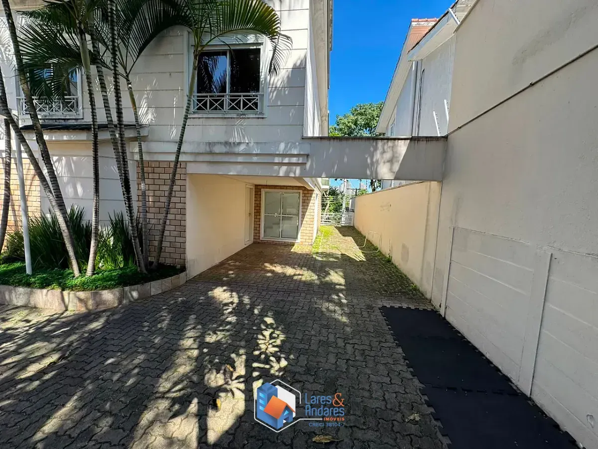 Imagem Casa para venda em Jardim Petrópolis com 3 quartos, sendo 1 suíte, 250m²