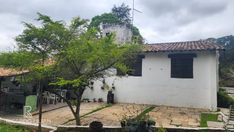 Imagem A VENDA!!! Casa em condominio com 3 dormitorios sendo uma suite, piscina e 4 vagas cobertas.