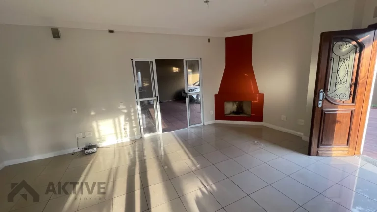 Imagem Casa de Condomínio em Granja Viana - Cotia
