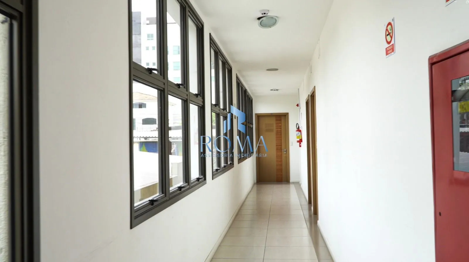 Imagem Sala Comercial 1 dormitórios à venda Nossa Senhora das Dores Santa Maria/RS