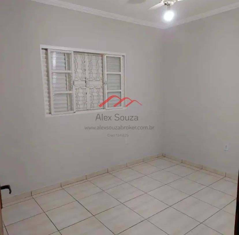 Imagem Casa para Venda em Hortolândia, Vila Real, 2 dormitórios, 1 banheiro, 3 vagas