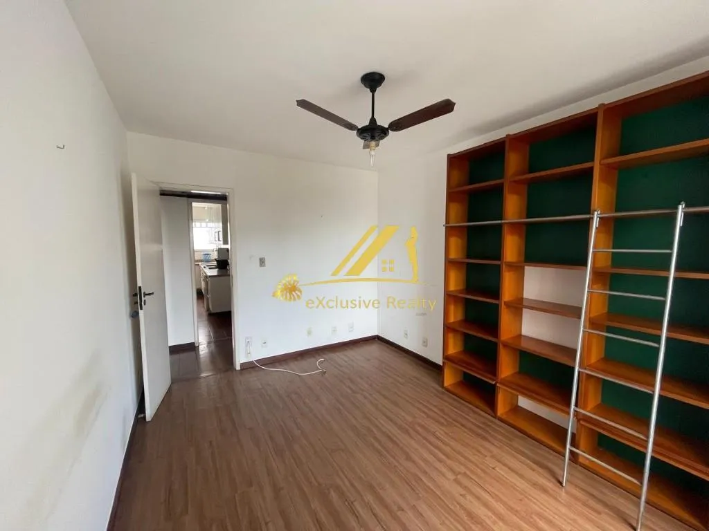 Imagem Apartamento 4 quartos, 2 suítes com varanda, living espaçoso 170m2, perto do Shopping Barra. 2 vagas. Prédio com piscina, salão de festas, vaga de vis