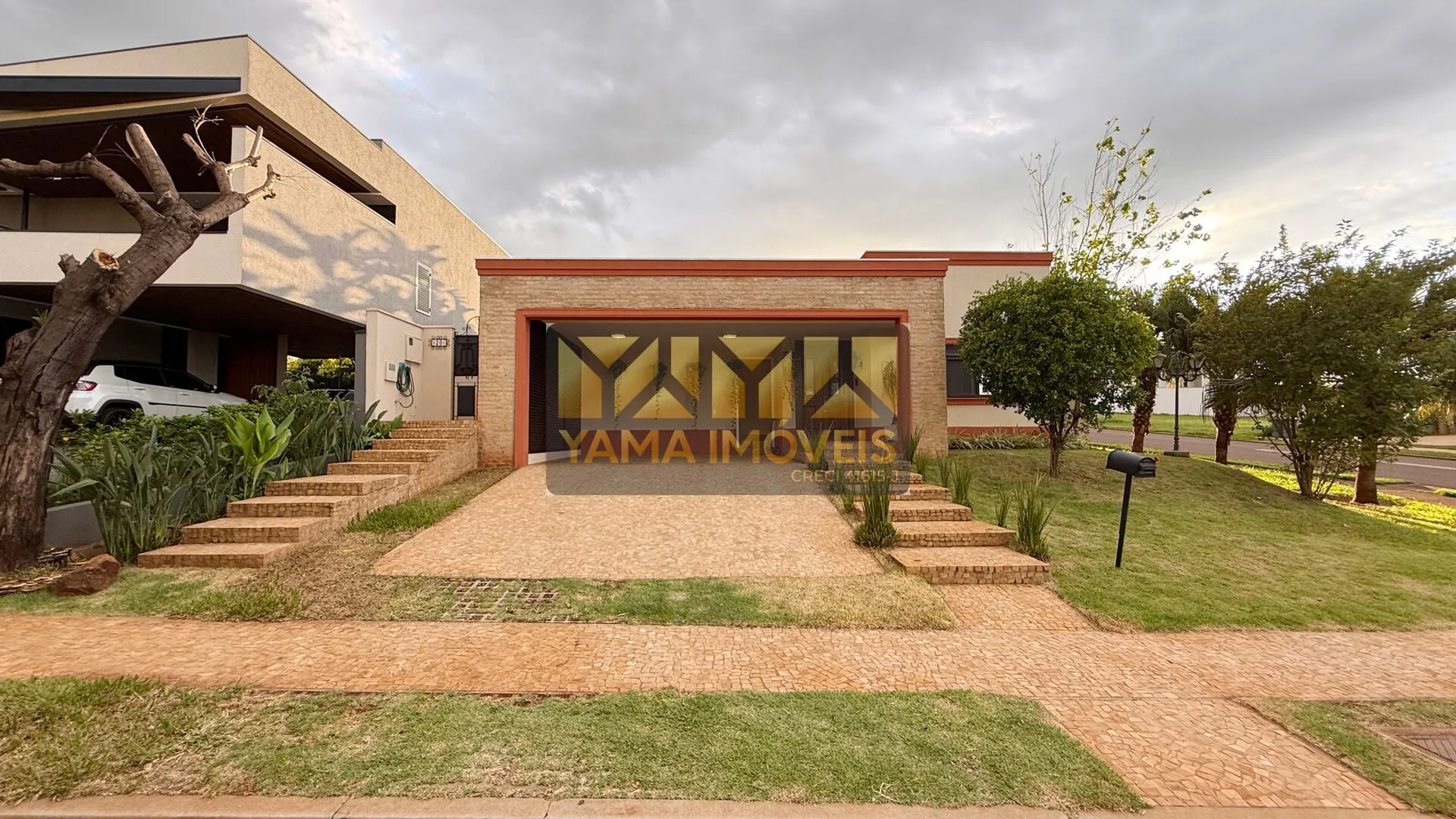 Foto do imóvel Casa de Alto Padrão no Alphaville I - 252 m² em Rua Geraldo Mário da Costa