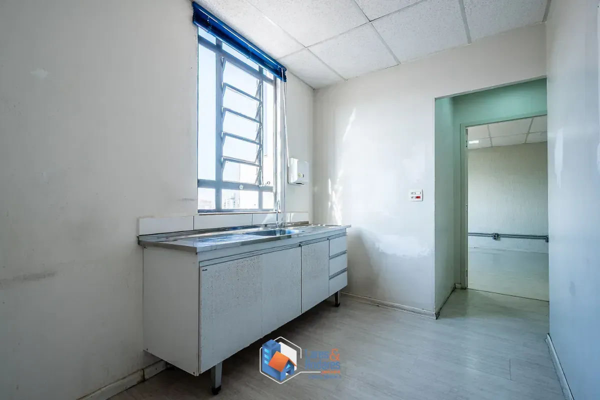 Imagem Casa comercial para venda em Cambuci, 619m²