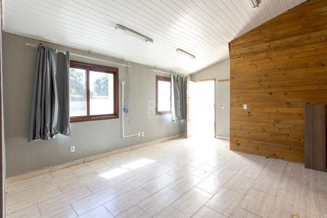 Imagem terreno com 298,30 m2 de área Total, medindo 12,64 X 23,60