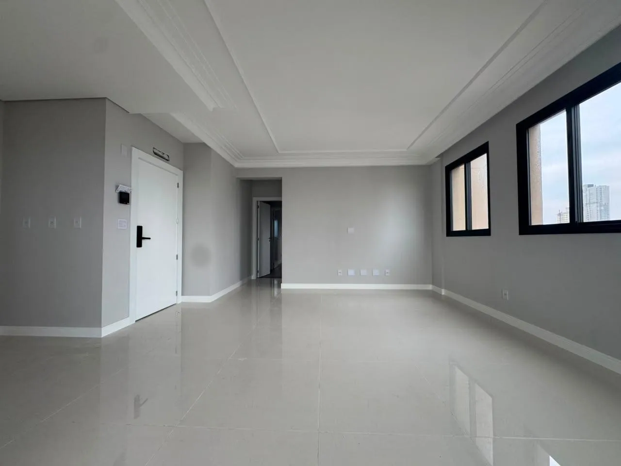 Imagem Apartamento à venda com 92.9m2 por R$ 1.600.384,00