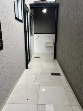 Imagem EXCELENTE OPORTUNIDADE!!! Casa de condominio no Maracanã 2 dormitórios!