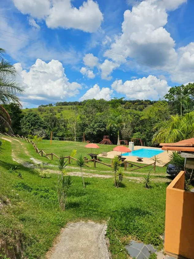 Imagem Vende-se belo sítio em Roças Novas/MG - Terreno com 20.000 m²