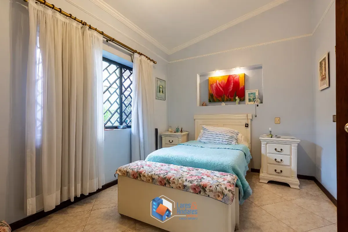 Imagem Casa para venda em Planalto Paulista com 2 quartos, sendo 2 suítes, 230m²