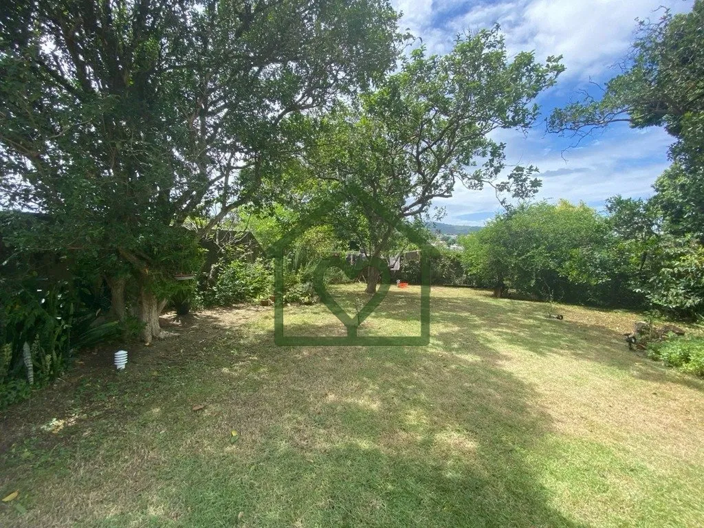 Imagem Ótima casa no Jardim do Salso, com 2 pavimentos, sendo o pavimento superior com 3 amplos dormitóri...