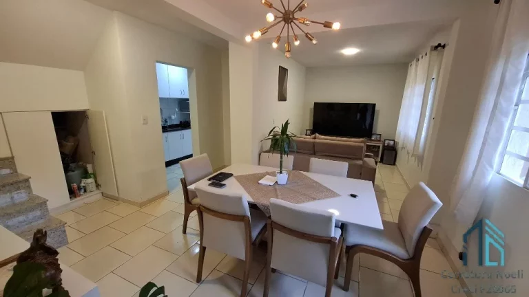 Imagem (PERMUTA) Sobrado 03 quartos c/suíte, no Santa Cândida em Curitiba PR
