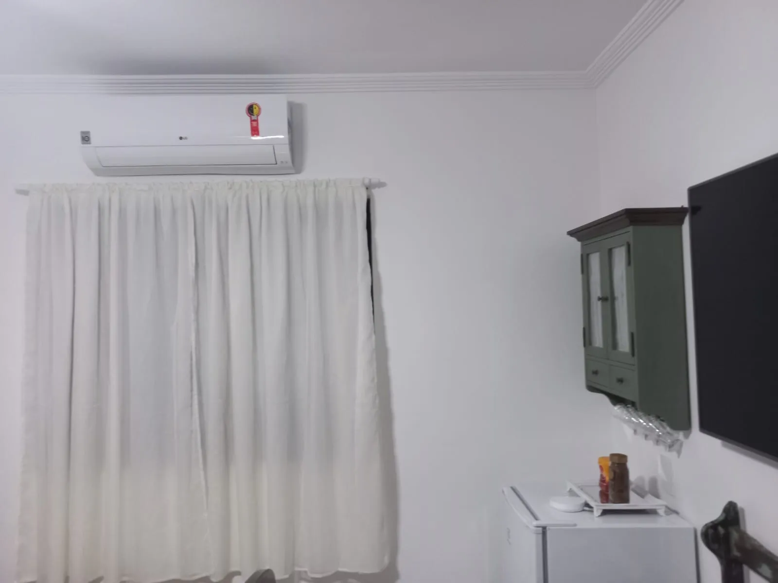 Imagem Encantador apartamento de 176m² no Condomínio Edifício Guarujá Tower à 300Mts da Praia